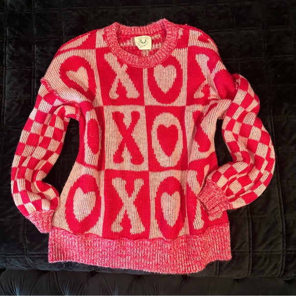 Fantastic Fawn Sweaters - Fantastic Fawn Pink XO Sweater